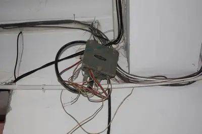 冬季家庭防火，绝缘导线使用与保养不可忽视